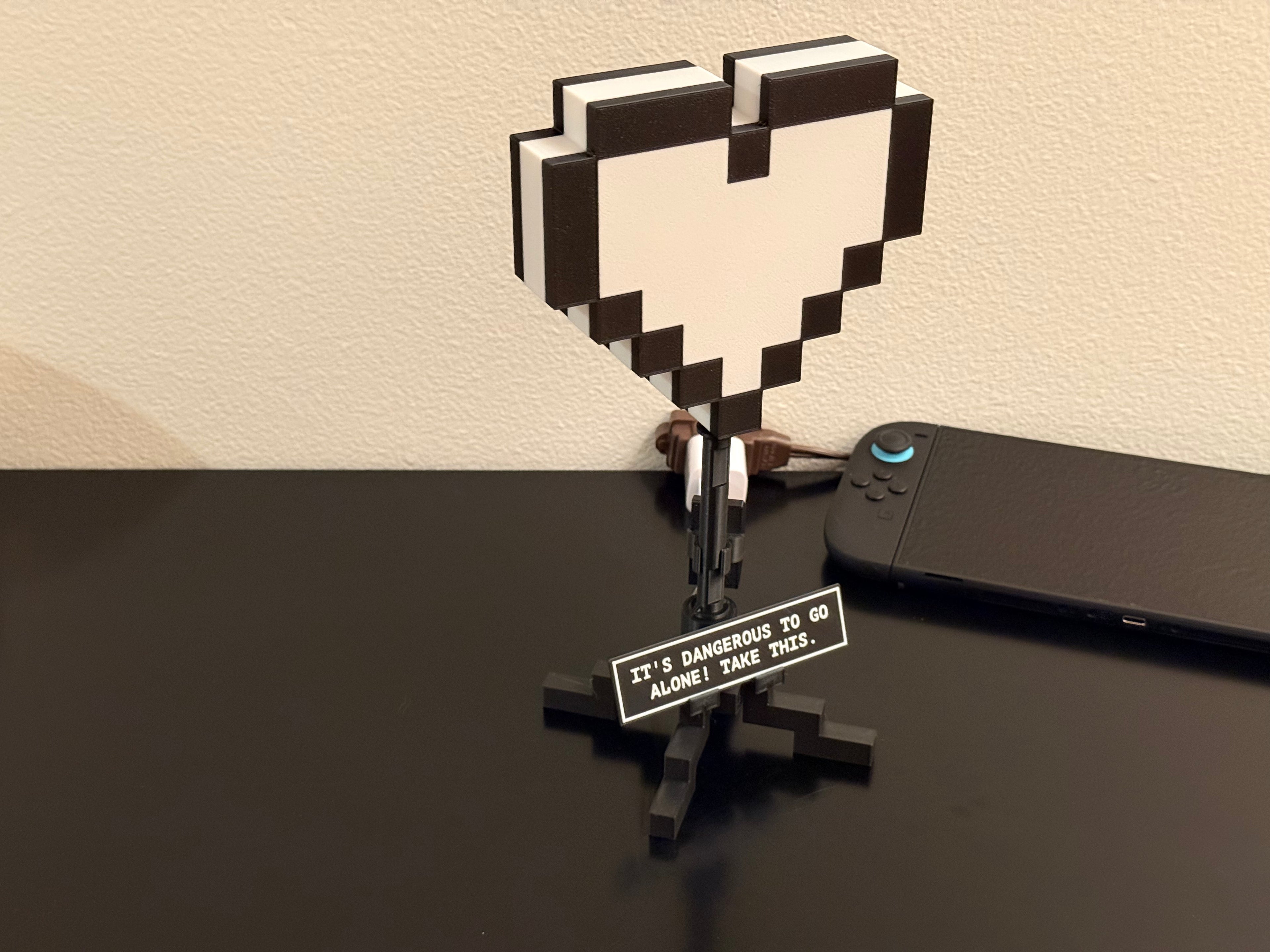 Zelda Heart Container Lamp – Bluetooth Pixel Art Gamer Light